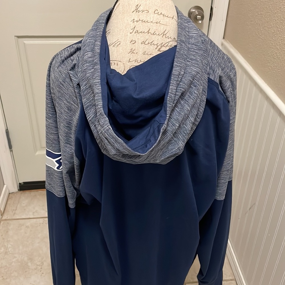 Seahawks hooded T-shirt - Picture 2 of 5